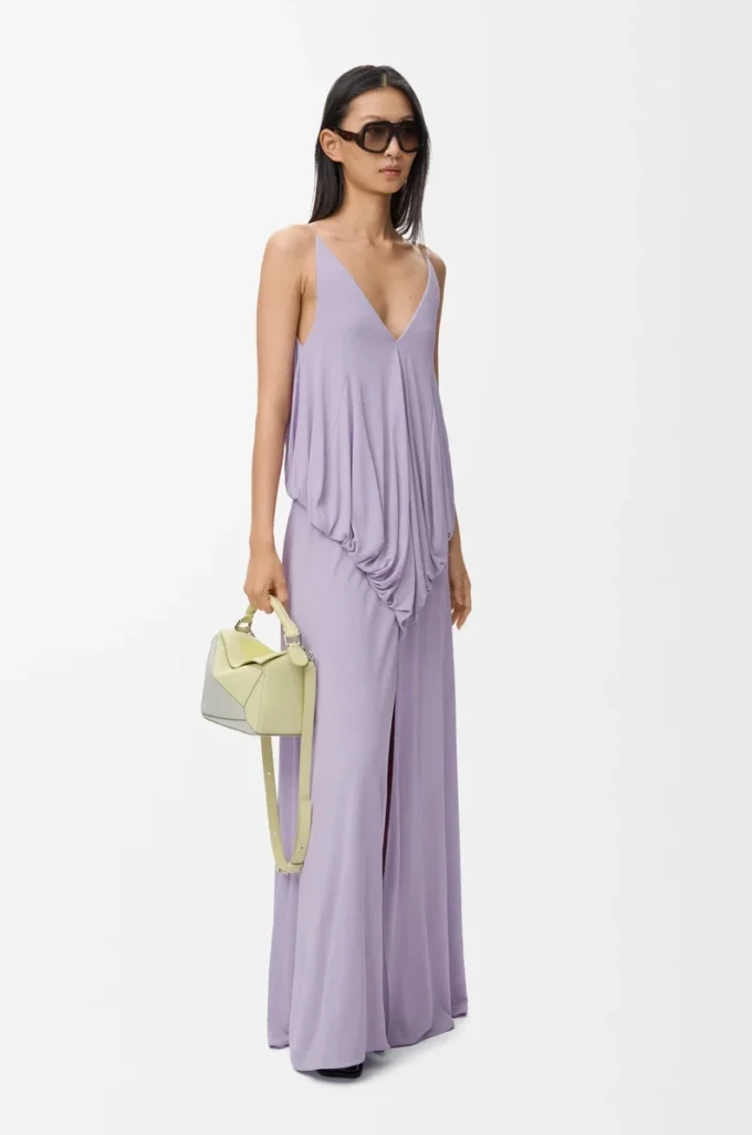 Drapierad klänning i viskos Lila