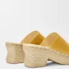 Espadriller med plattform i vegetabiliskt garvat kalvskinn, färg: ockra
