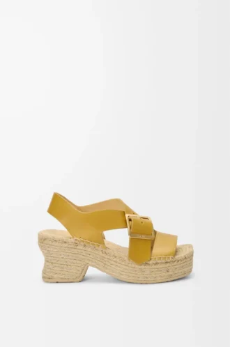 Espadrillesandaler med plattform i vegetabiliskt garvat kalvskinn, ockra