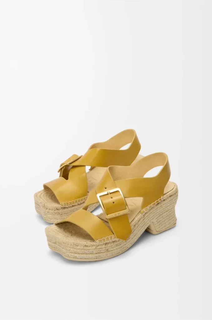 Espadrillesandaler med plattform i vegetabiliskt garvat kalvskinn, ockra