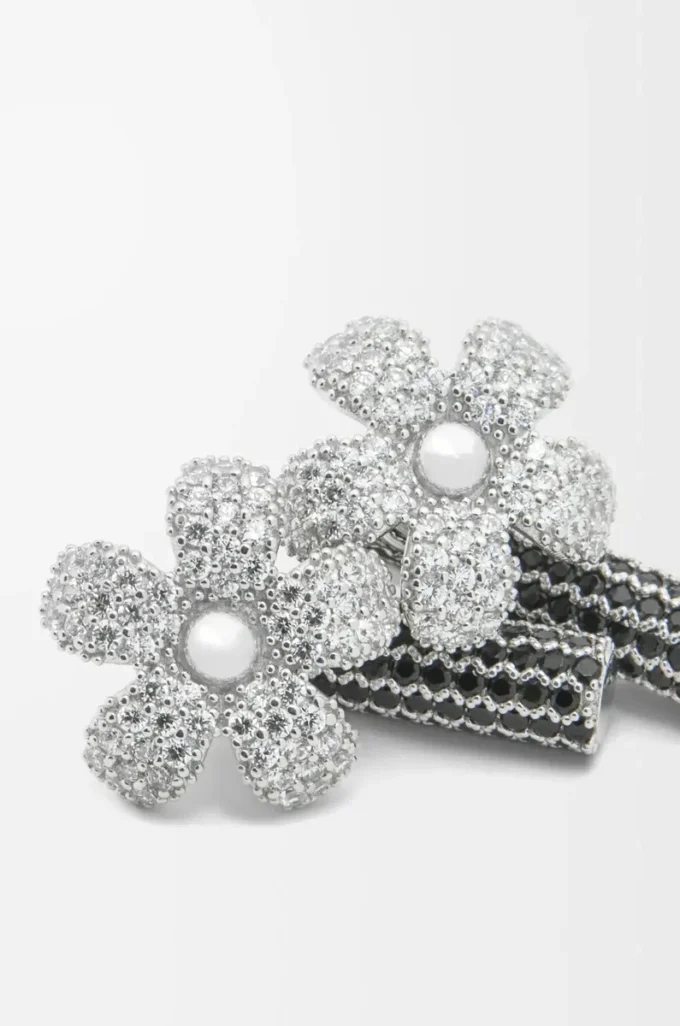 Flor örhängen i sterlingsilver och kristaller Silver/Transparent Flor örhängen i sterlingsilver och kristaller Silver/Transparent