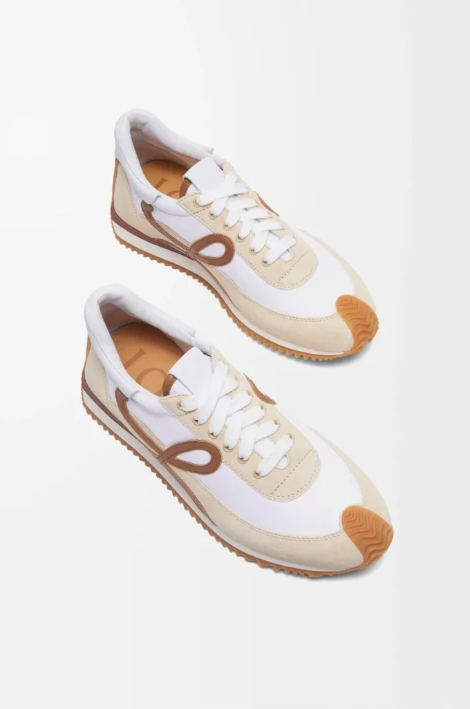 Flow Runner 2.0 i nylon och mocka Choklad/Almost Optic Flow Runner 2.0 i nylon och mocka Choklad/Almost Optic