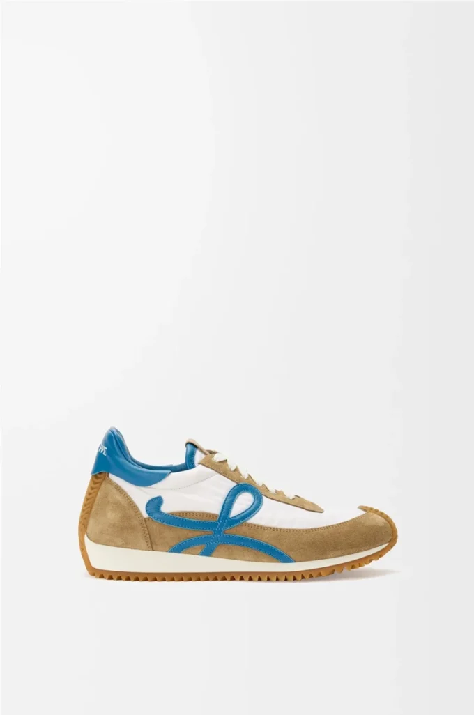 Flow Runner 2.0 i nylon och mocka Sand/Blå/Vit Flow Runner 2.0 i nylon och mocka Sand/Blå/Vit