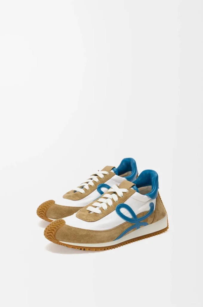 Flow Runner 2.0 i nylon och mocka Sand/Blå/Vit Flow Runner 2.0 i nylon och mocka Sand/Blå/Vit
