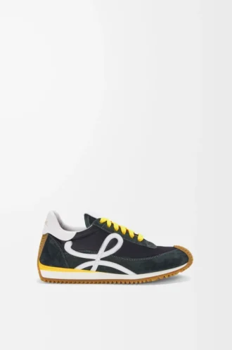 Flow Runner 2.0 i nylon och mocka Svart/Vit/Khakifärgad