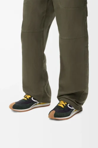 Flow Runner 2.0 i nylon och mocka Svart/Vit/Khakifärgad