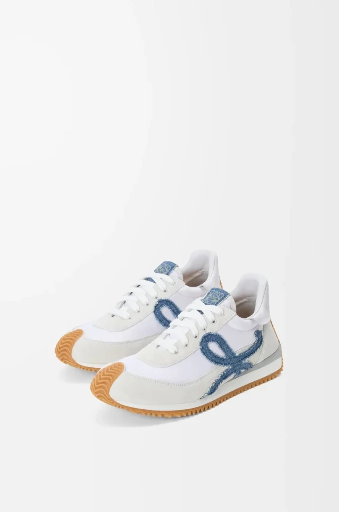 Flow Runner 2.0 i nylon och mocka Vit/Ljus denim Flow Runner 2.0 i nylon och mocka Vit/Ljus denim