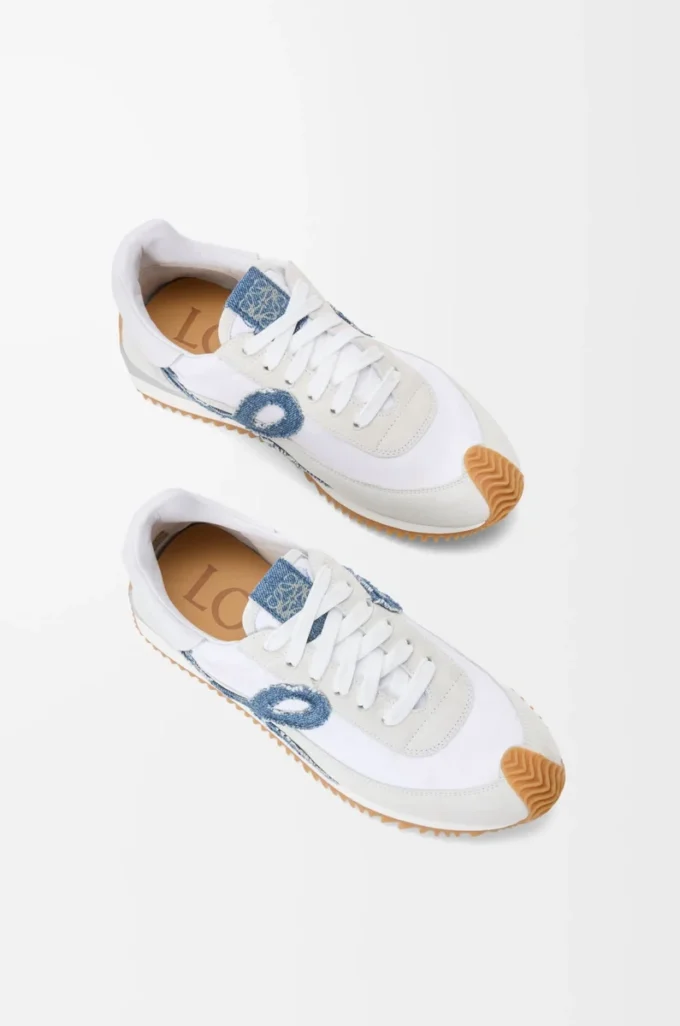 Flow Runner 2.0 i nylon och mocka Vit/Ljus denim Flow Runner 2.0 i nylon och mocka Vit/Ljus denim