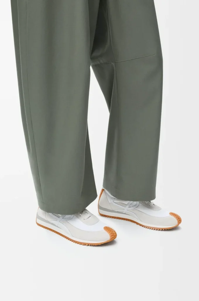Flow Runner i nylon och mocka Vit Flow Runner i nylon och mocka Vit