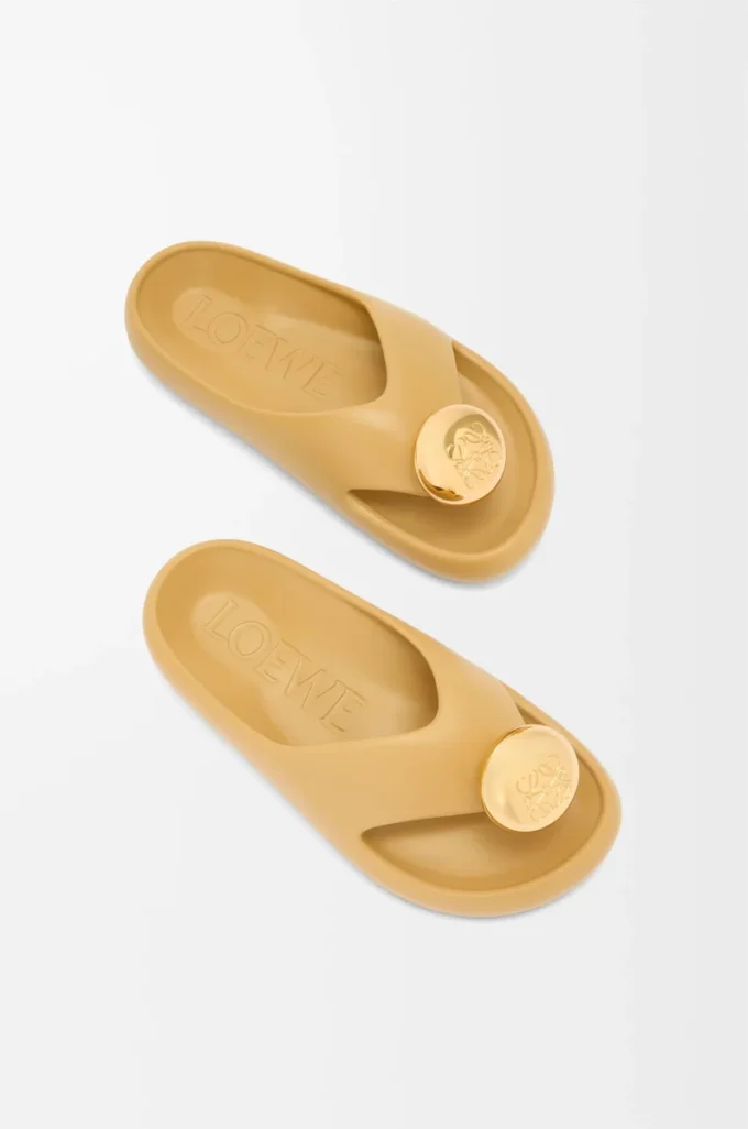 Foam Pebble sandal Medium Concealer/Gold