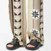 Foam Pebble-sandaler Svart/Guld Foam Pebble-sandaler Svart/Guld