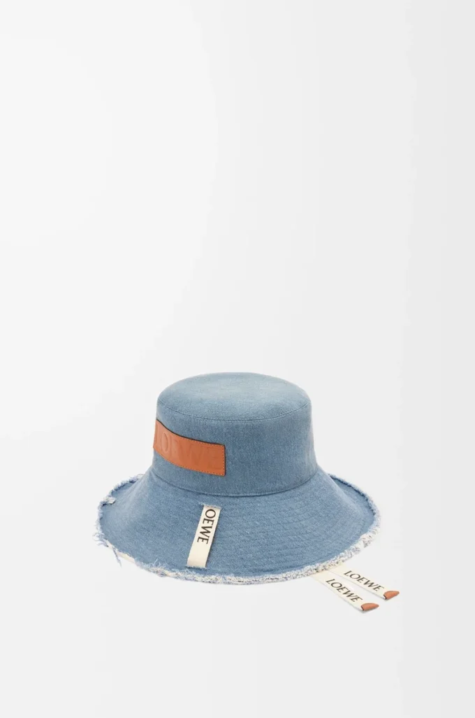 Fransig fiskarhatt i denim och kalvskinn Blå denim