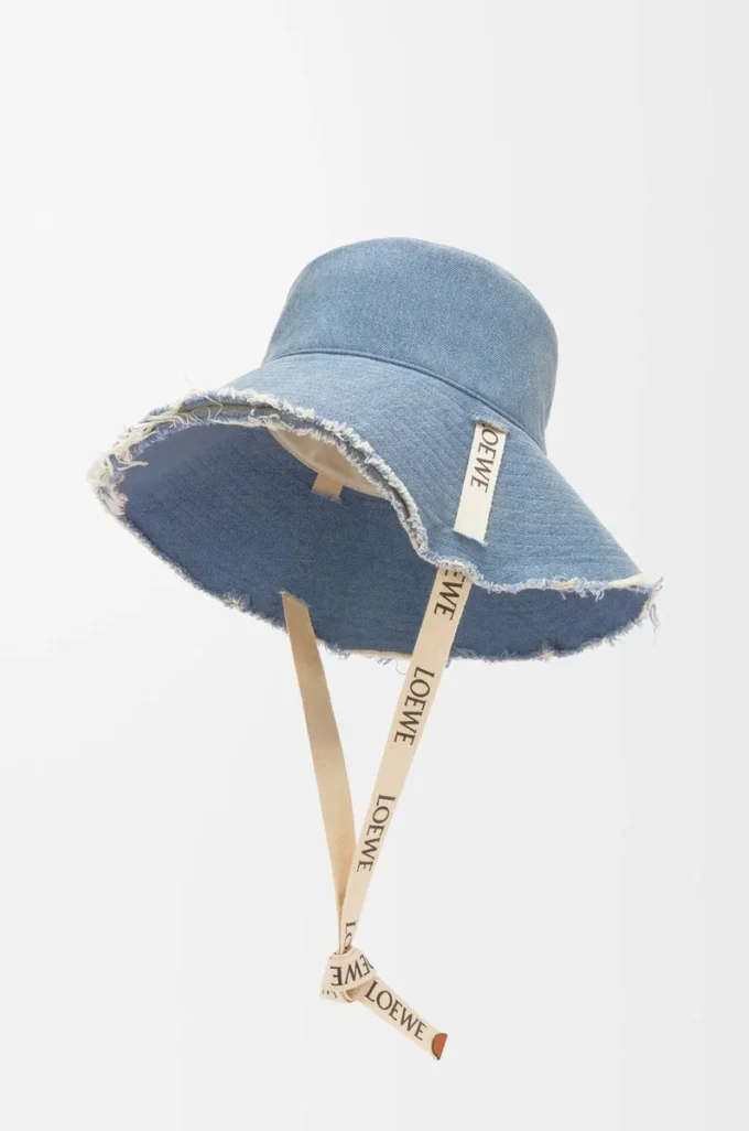 Fransig fiskarhatt i denim och kalvskinn Blå denim