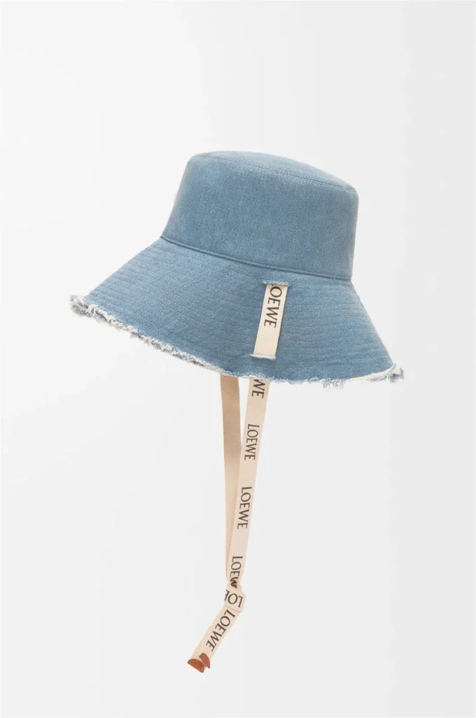 Fransig fiskarhatt i denim och kalvskinn Blå denim