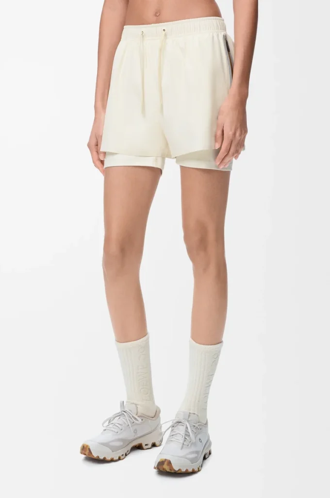 Funktionsshorts i tekniskt skal Ivory Funktionsshorts i tekniskt skal Ivory
