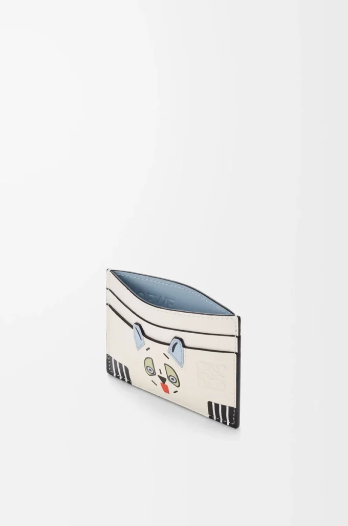 Futurist Cat kortficka i klassiskt kalvskinn Soft White Futurist Cat kortficka i klassiskt kalvskinn Soft White