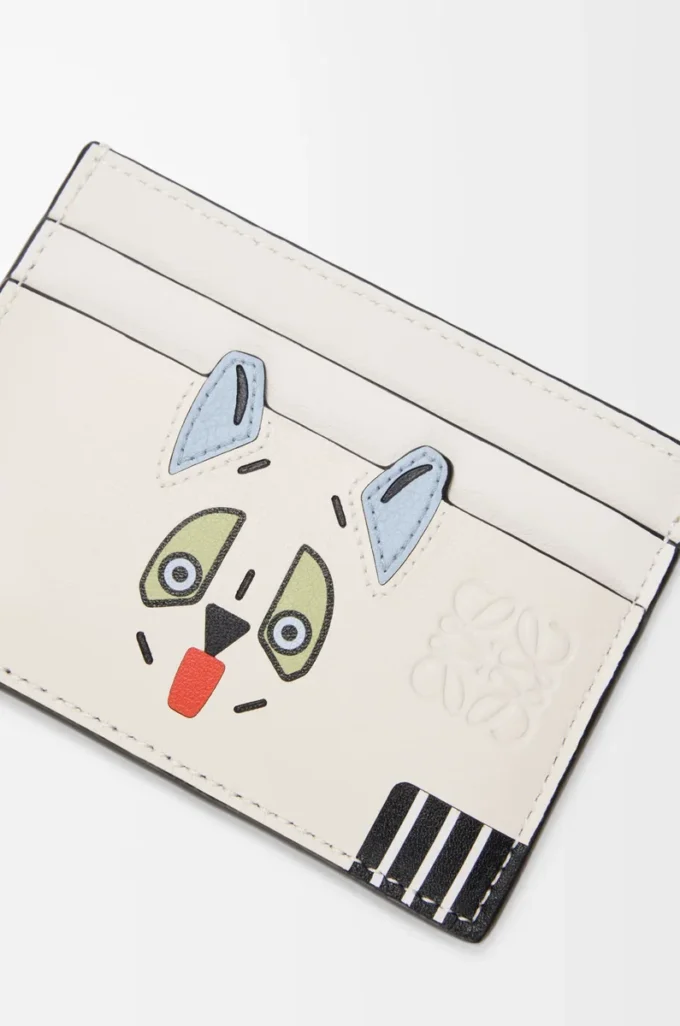 Futurist Cat kortficka i klassiskt kalvskinn Soft White Futurist Cat kortficka i klassiskt kalvskinn Soft White