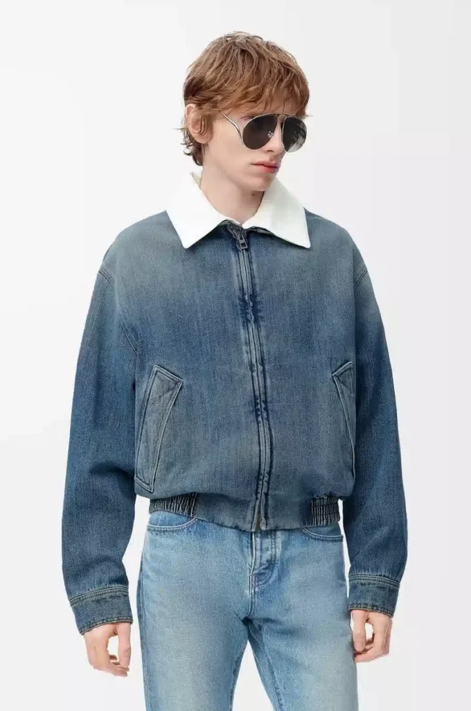 Jacka med dragkedja i denimblått Jacka med dragkedja i denimblått
