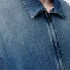 Jacka med dragkedja i denimblått Jacka med dragkedja i denimblått