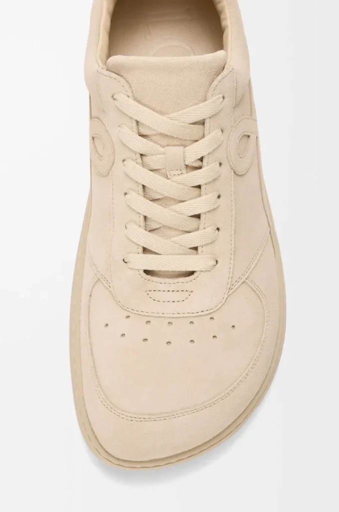 Jambo-sneakers i mocka av kalvskinn Havremjölk Jambo-sneakers i mocka av kalvskinn Havremjölk