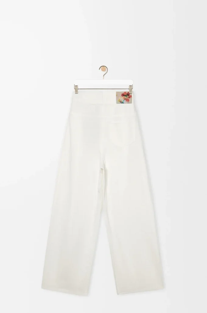 Jeans med omlottdesign i denim. Vit Jeans med omlottdesign i denim. Vit