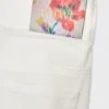 Jeans med omlottdesign i denim. Vit Jeans med omlottdesign i denim. Vit