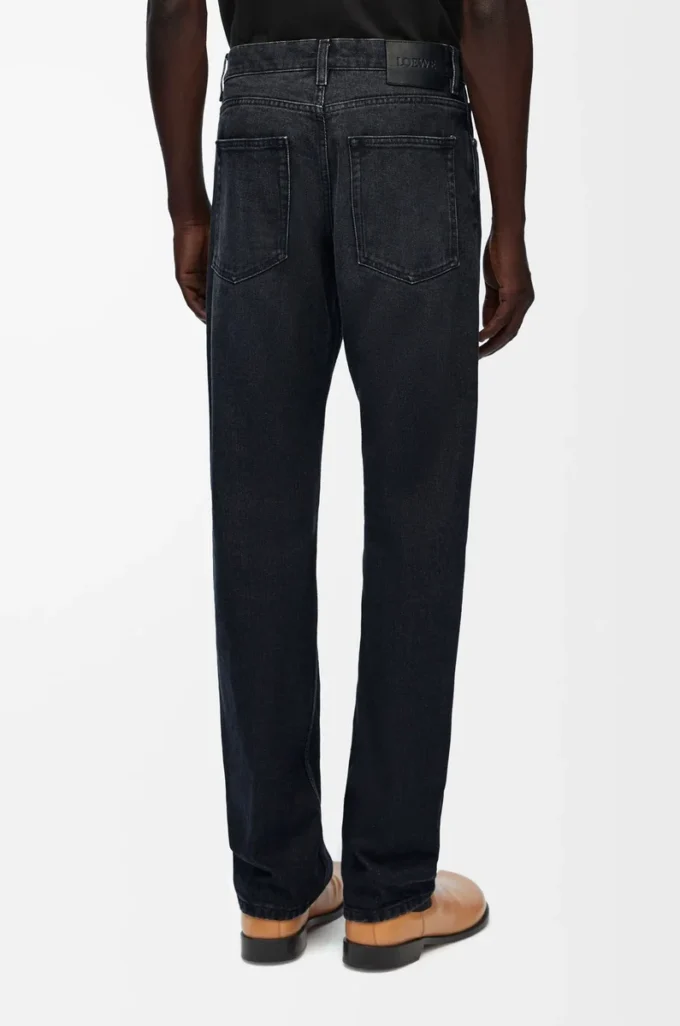 Jeans med raka ben i denim, tvättad svart Jeans med raka ben i denim, tvättad svart