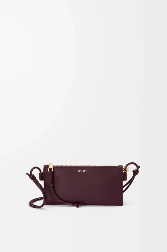 Joya-påse i nappa kalvskinn Mörk burgundy Joya-påse i nappa kalvskinn Mörk burgundy
