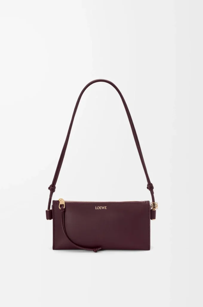 Joya-påse i nappa kalvskinn Mörk burgundy Joya-påse i nappa kalvskinn Mörk burgundy