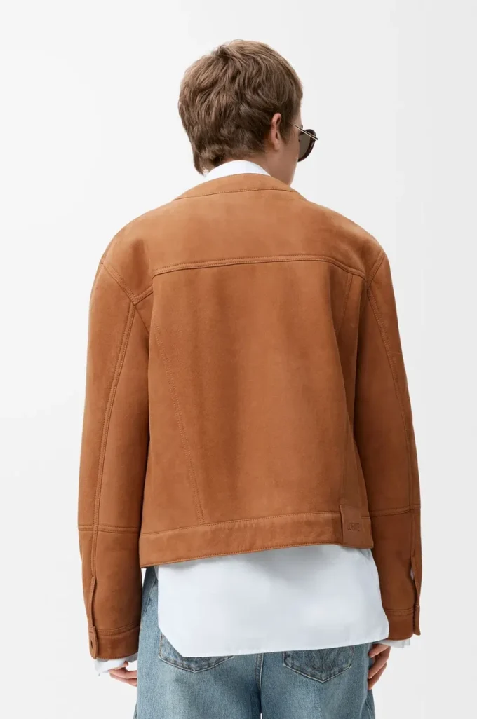 Kofta i toffeefärgad shearling Kofta i toffeefärgad shearling