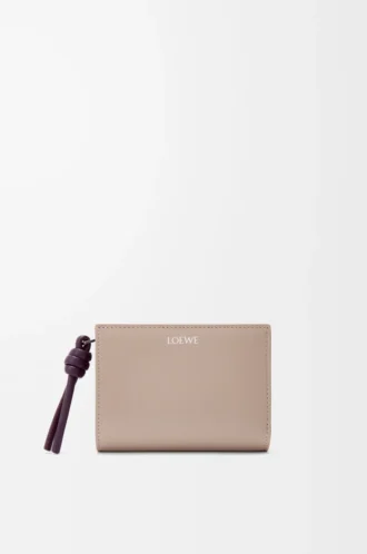 Kompakt plånbok i glänsande nappa kalvskinn Clay/Plum