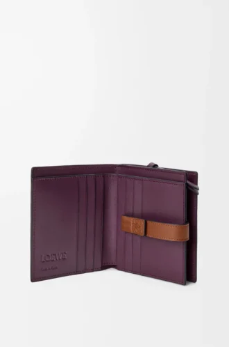 Kompakt plånbok med dragkedja i mjukt kornat kalvskinn Dirty Mauve/Squirrel
