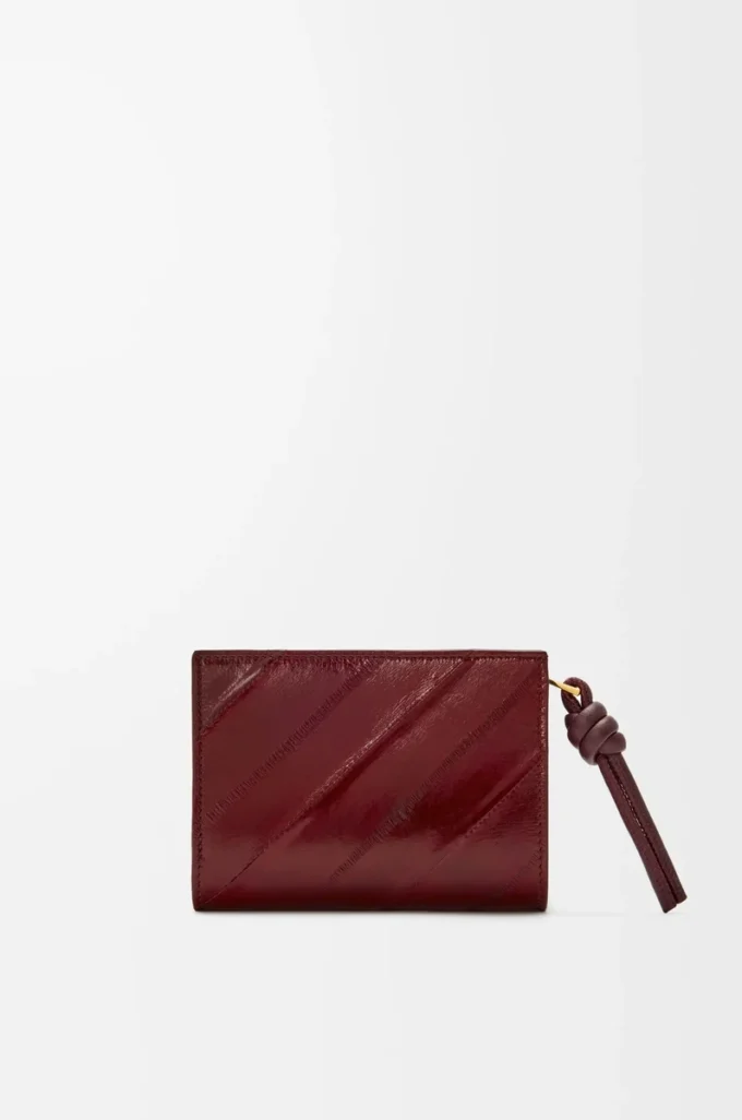 Kompakt plånbok med knut i ål Dark Burgundy Kompakt plånbok med knut i ål Dark Burgundy