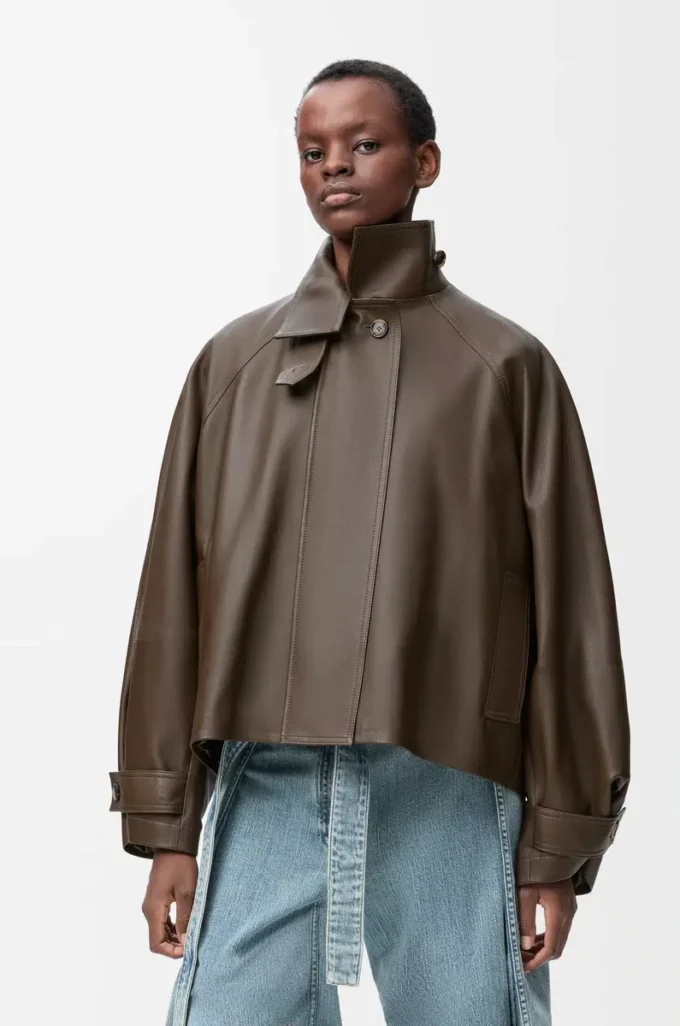 Kort parkas i nappa kalvskinn Mörkgrön Kort parkas i nappa kalvskinn Mörkgrön