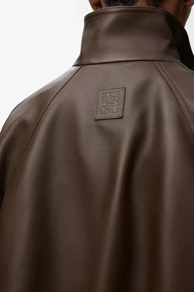 Kort parkas i nappa kalvskinn Mörkgrön Kort parkas i nappa kalvskinn Mörkgrön