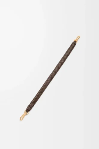 Kort rem med pil i klassiskt kalvskinn Chocolate
