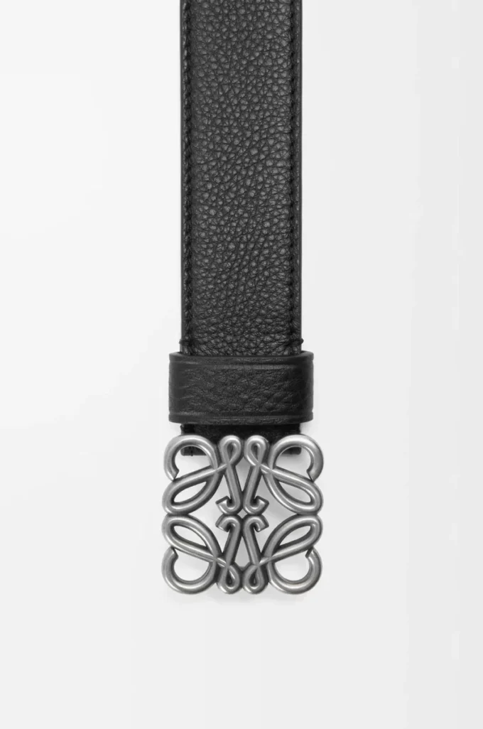 Kraftigt Anagram-bälte i mjukt kornat kalvskinn Svart/Vintage Palladium
