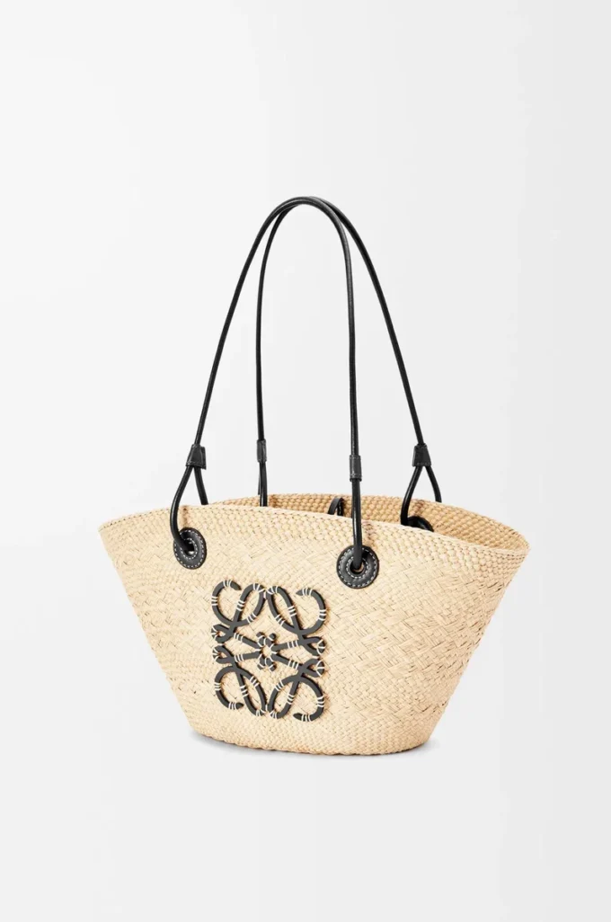Liten Anagram Basket-väska i iracapalm och kalvskinn Natur/Svart Liten Anagram Basket-väska i iracapalm och kalvskinn Natur/Svart