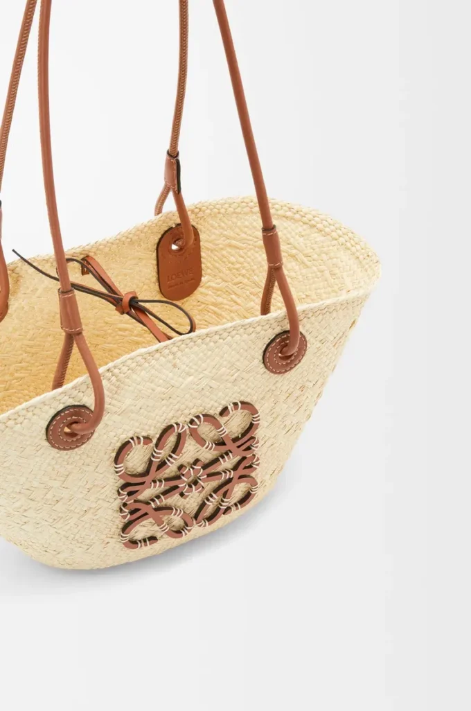 Liten Anagram Basket-väska i iracapalmblad och kalvskinn Natur/Tan Liten Anagram Basket-väska i iracapalmblad och kalvskinn Natur/Tan