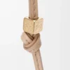 Liten Anagram-rem i kalvskinn Sand Tonal/Guld Liten Anagram-rem i kalvskinn Sand Tonal/Guld