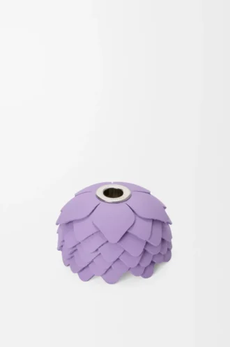 Liten blommig charm i kalvskinn Mauve