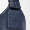 Liten Cubi crossbody-väska i mjukt, smidigt kalvskinn och jacquard Deep Navy