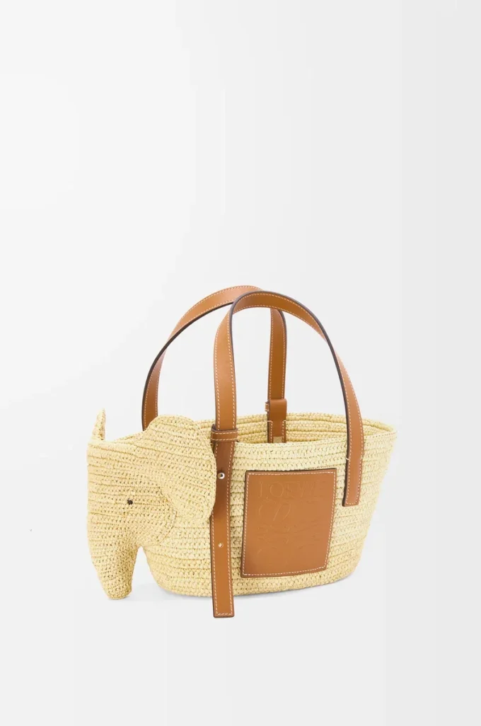 Liten Elephant-korg i raffia och kalvskinn Natur/Tan Liten Elephant-korg i raffia och kalvskinn Natur/Tan