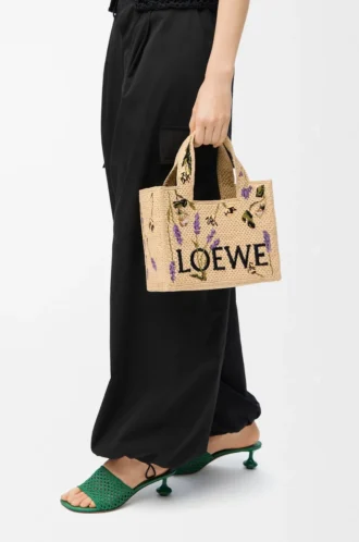Liten LOEWE Font-väska i raffia Natur