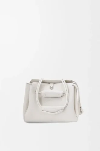 Liten Madrid-väska i mjukt kornat kalvskinn Soft White