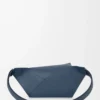 Liten Puzzle Edge-fodralväska i klassiskt kalvskinn Indigo Dye Liten Puzzle Edge-fodralväska i klassiskt kalvskinn Indigo Dye