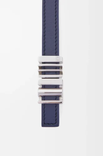 LOEWE grafiskt bälte i klassiskt kalvskinn Abbys Blue/Palladio