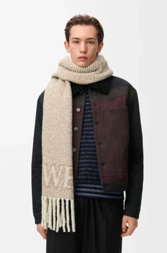 LOEWE-scarf i alpacka- och ullblandning Beige/Ecru LOEWE-scarf i alpacka- och ullblandning Beige/Ecru