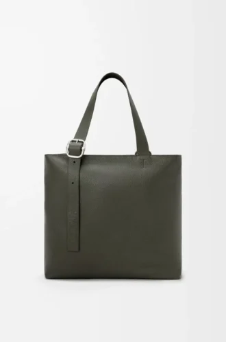 Loop-väska med dragkedja i mjukt kornat kalvskinn, mörk khaki