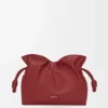 Medium Flamenco-clutch i nappa kalvskinn Burnt Red Medium Flamenco-clutch i nappa kalvskinn Burnt Red